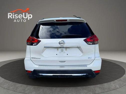 White 2017 Nissan Rogue SV