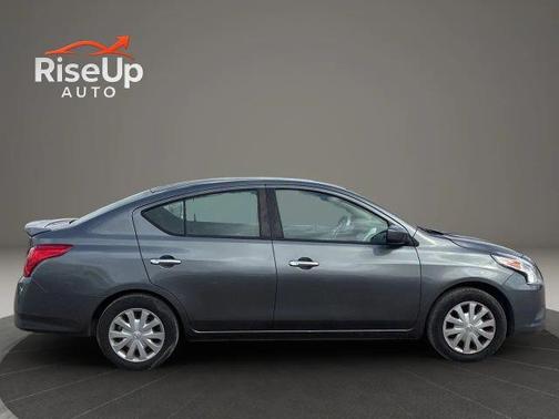 2016 Nissan Versa 1.6 SV