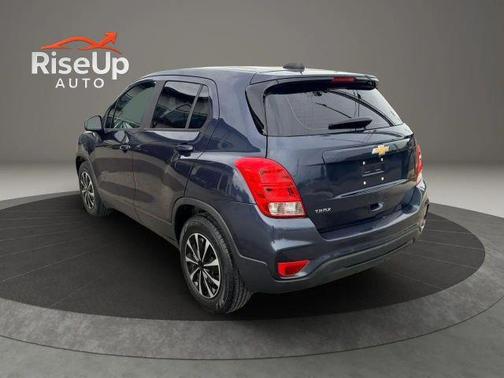 Blue 2018 Chevrolet Trax LS