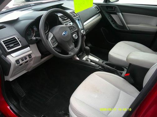 Burgundy 2016 Subaru Forester 2.5i Premium