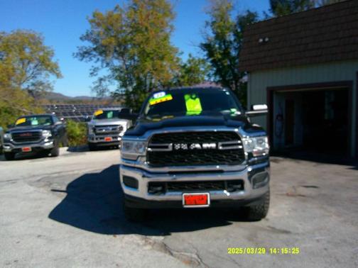 2020 RAM 2500 Tradesman 4x4 4dr Crew Cab 6.3 ft. SB Pickup