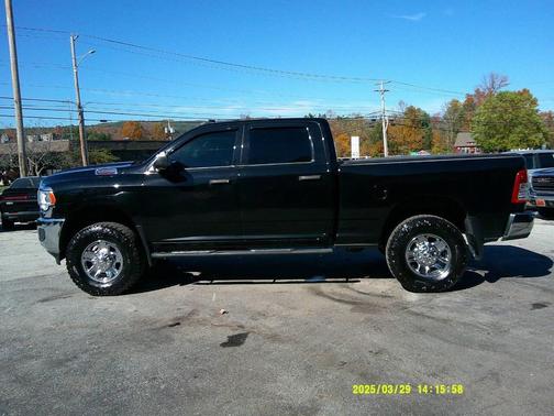 2020 RAM 2500 Tradesman 4x4 4dr Crew Cab 6.3 ft. SB Pickup