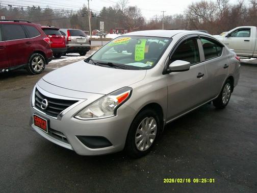 2017 Nissan Versa 1.6 S+