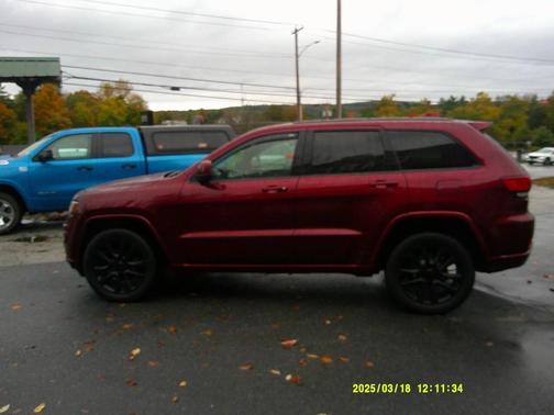 2017 Jeep Grand Cherokee Altitude