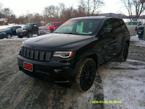 2022 Jeep Grand Cherokee Laredo