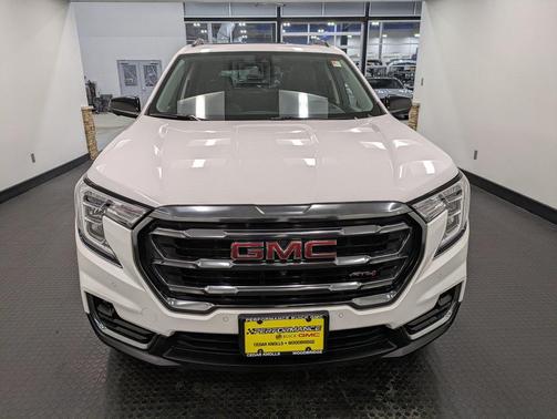 2023 GMC Terrain AWD AT4