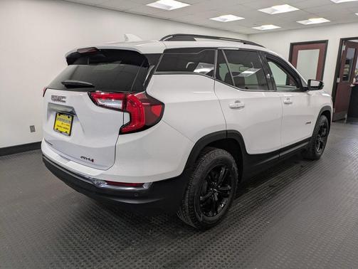 2023 GMC Terrain AWD AT4