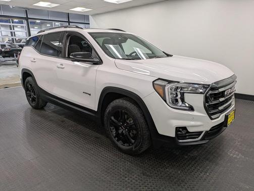 2023 GMC Terrain AWD AT4