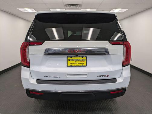 2024 GMC Yukon AT4