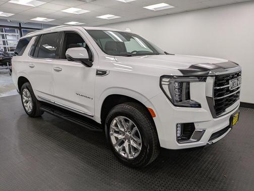 2023 GMC Yukon SLT