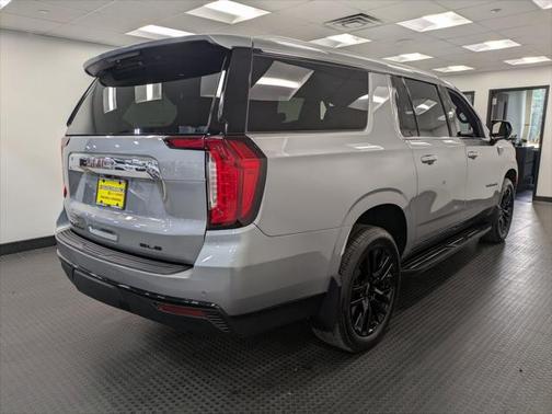 2023 GMC Yukon XL SLE