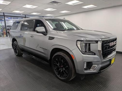 2023 GMC Yukon XL SLE