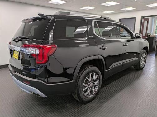 2022 GMC Acadia AWD SLT