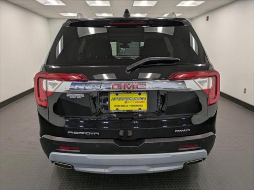 2022 GMC Acadia AWD SLT