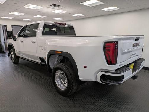 2024 GMC Sierra 3500 Denali