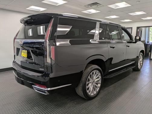 2023 Cadillac Escalade ESV Premium Luxury