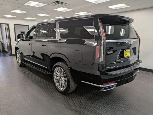 2023 Cadillac Escalade ESV Premium Luxury