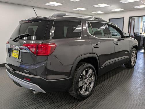 2017 GMC Acadia SLT-2