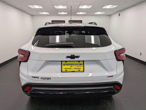 2025 Chevrolet Trax FWD 2RS