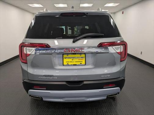 2023 GMC Acadia AWD SLT