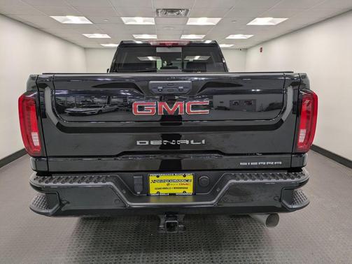 2023 GMC Sierra 2500 Denali