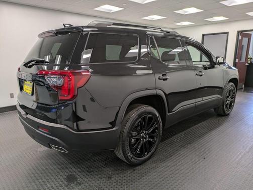 2022 GMC Acadia AWD SLE