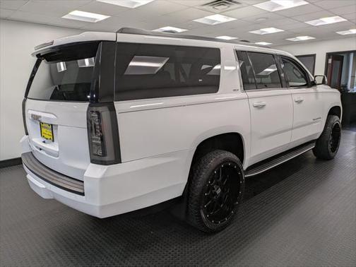 2017 GMC Yukon XL SLT