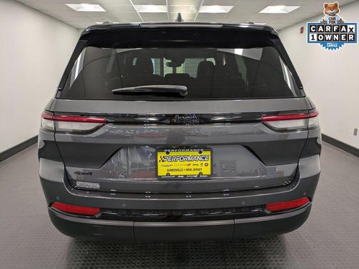 2024 Jeep Grand Cherokee Altitude