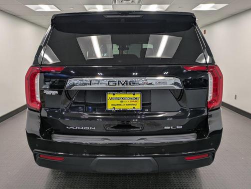 2021 GMC Yukon SLE