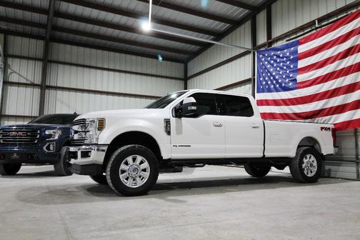 White 2019 Ford F-350 Lariat Super Duty