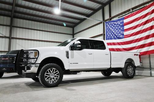 White 2019 Ford F-350 Lariat Super Duty
