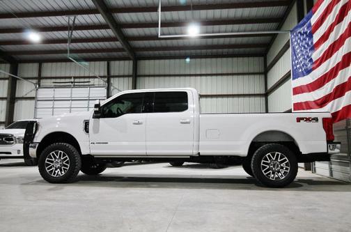 White 2019 Ford F-350 Lariat Super Duty