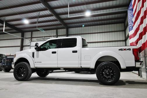 White 2019 Ford F-250 XLT