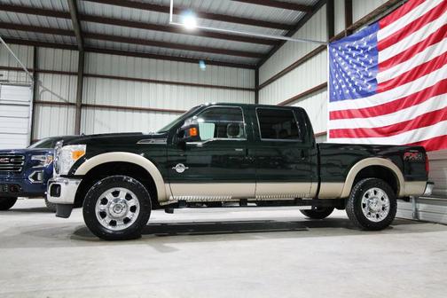 Green 2014 Ford F-250 Lariat