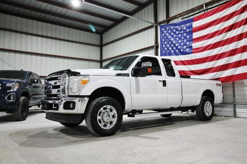 White 2016 Ford F-250 XLT