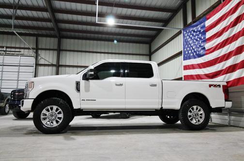 White 2022 Ford F-250 Limited