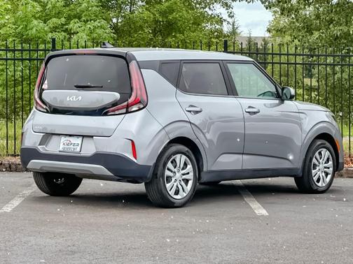 Steel Gray 2023 Kia Soul LX