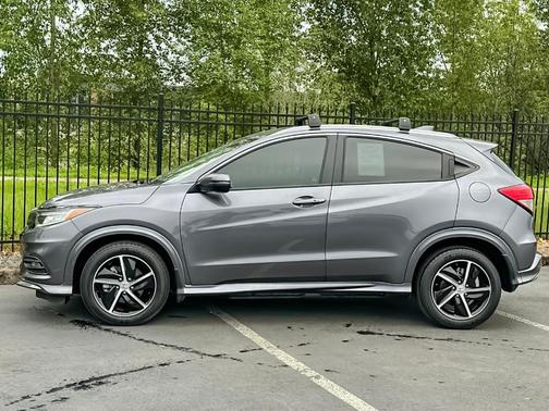 Lunar Silver Metallic 2021 Honda HR-V Touring