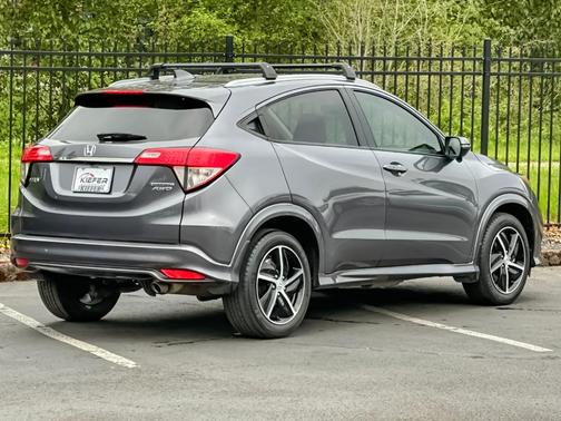 Lunar Silver Metallic 2021 Honda HR-V Touring