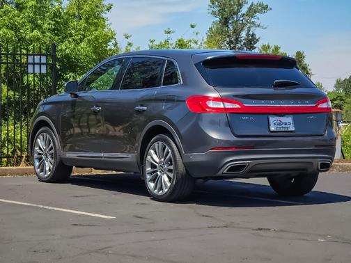 Magnetic Gray Metallic 2018 Lincoln MKX Reserve
