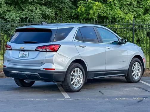 Silver Ice Metallic 2022 Chevrolet Equinox 1LT