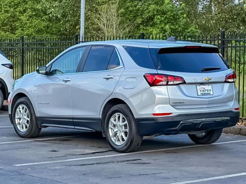 Silver Ice Metallic 2022 Chevrolet Equinox 1LT