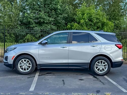 Silver Ice Metallic 2022 Chevrolet Equinox 1LT