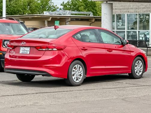 Scarlet Red Pearl 2017 Hyundai ELANTRA SE