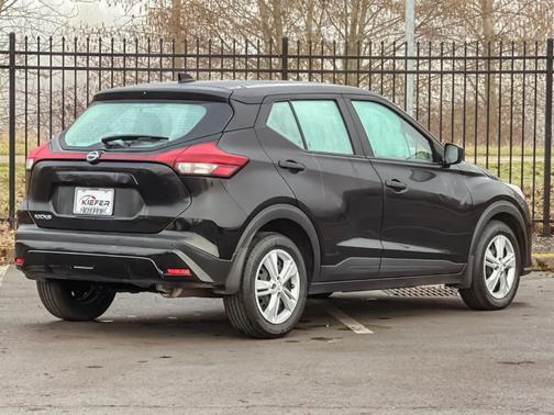 2025 Nissan Kicks Play S