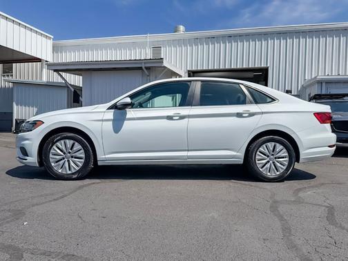 Pure White 2019 Volkswagen Jetta 1.4T S