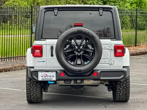 Bright White Clearcoat 2023 Jeep Wrangler 4xe Sahara