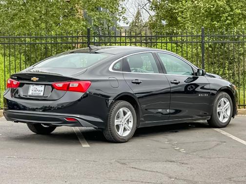 Mosaic Black Metallic 2020 Chevrolet Malibu 1LS