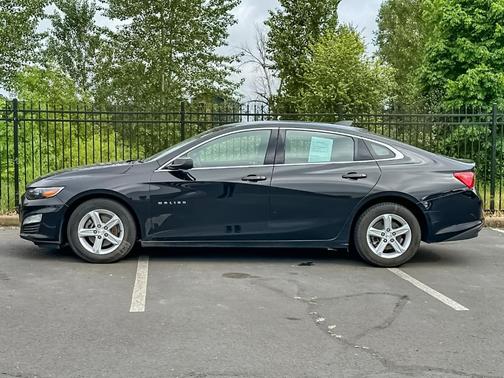 Mosaic Black Metallic 2020 Chevrolet Malibu 1LS