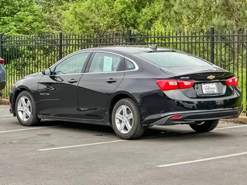 Mosaic Black Metallic 2020 Chevrolet Malibu 1LS